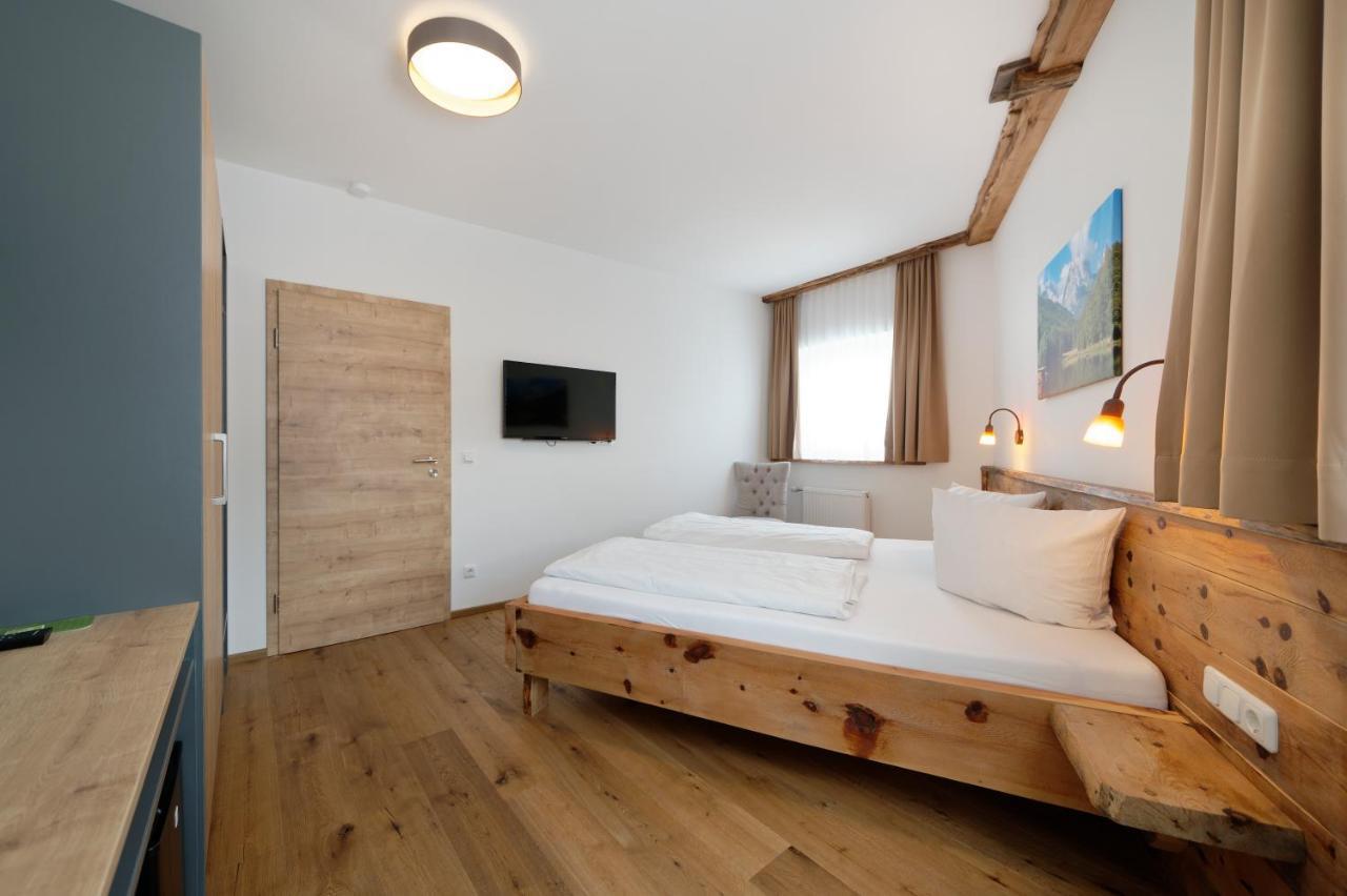 Hotel Garni Alpengruss Гармиш-Партенкирхен Екстериор снимка