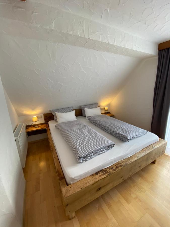 Hotel Garni Alpengruss Гармиш-Партенкирхен Екстериор снимка