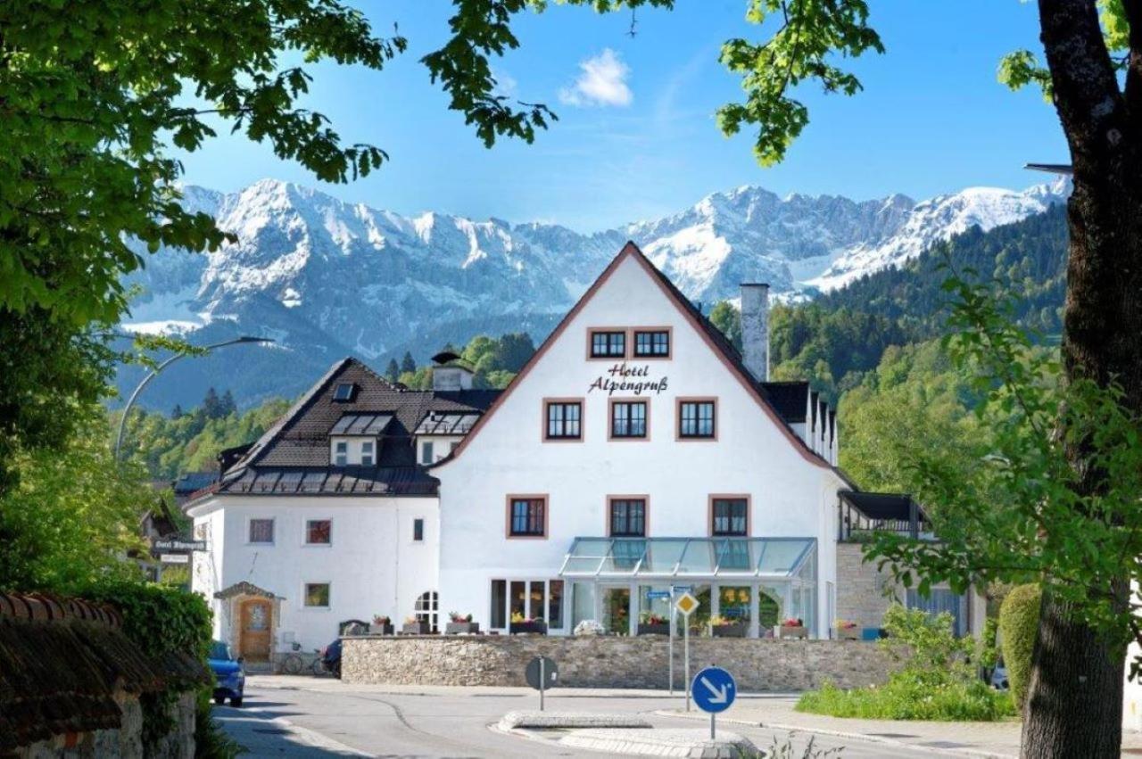 Hotel Garni Alpengruss Гармиш-Партенкирхен Екстериор снимка