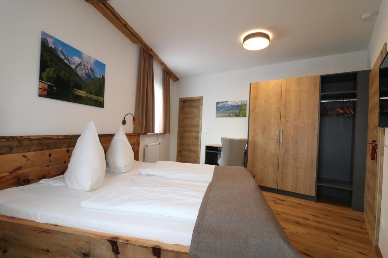 Hotel Garni Alpengruss Гармиш-Партенкирхен Екстериор снимка